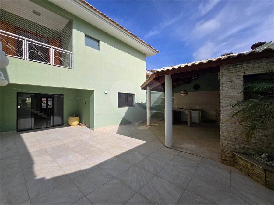 Casa para alugar com 4 quartos, sendo 3 suítes,  no condomínio Village Saint Claire, Sorocaba - SP
