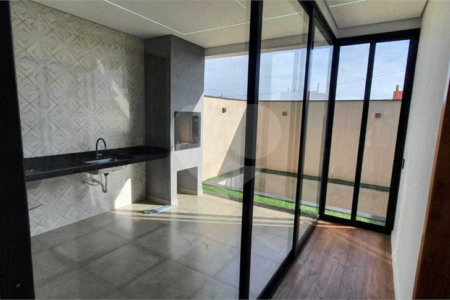 Casa à venda com 3 quartos, sendo 1 suíte, no condomínio Horto Florestal Villagio, Sorocaba - SP