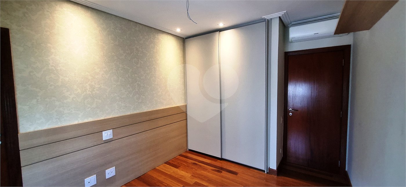 Apartamento à venda com 4 quartos, sendo 3 suítes, em Santana, São Paulo, SP