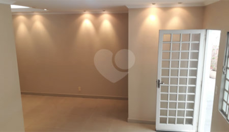 Casa em condomínio à venda com 3 quartos, sendo 1 suíte,  em Vila Natal, Mogi das Cruzes, SP
