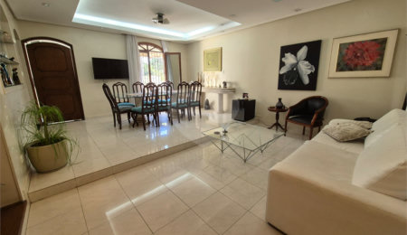 Sobrado à venda com 3 quartos, sendo 1 suíte,  em Vila Jaguara, São Paulo, SP