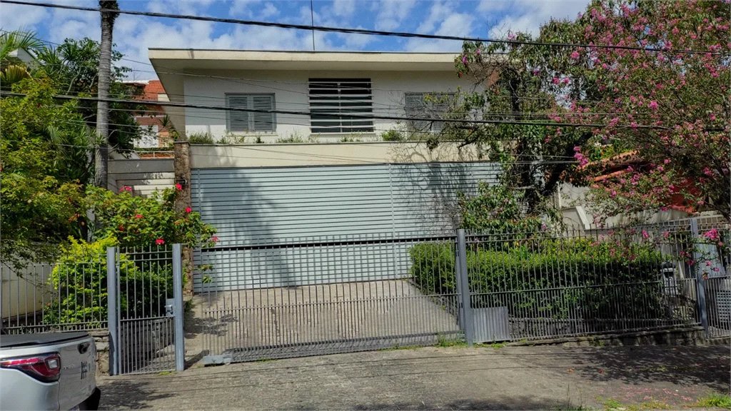 Casa à venda com 4 suítes em Vila Pirajussara, São Paulo, SP