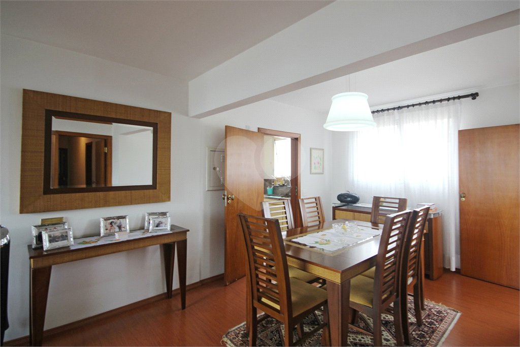Apartamento à venda com 3 quartos, sendo 1 suíte,  em Alto da Lapa, São Paulo, SP