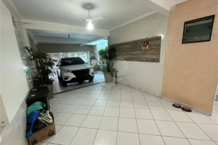 Sobrado à venda com 3 quartos, sendo 1 suíte, em Jardim Pinheiros, São Paulo, SP