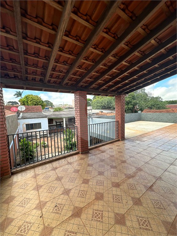 Sobrado à venda ou para alugar com 4 quartos, sendo 2 suítes, em Vila Lacíria, Ponta Porã, MS