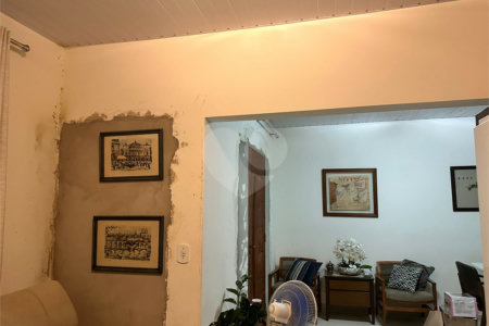 Casa à venda com 2 quartos, sendo 1 suíte,  no Centro, Vinhedo, SP