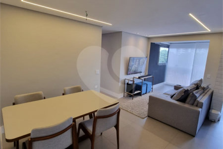 Apartamento à venda com 3 quartos, sendo 1 suíte,  em Ferreira, São Paulo, SP