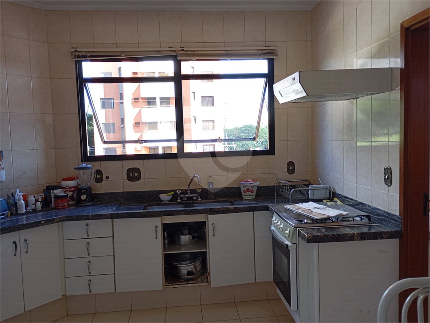 Apartamento à venda com 3 quartos, sendo 1 suíte, no Centro, Araraquara, SP