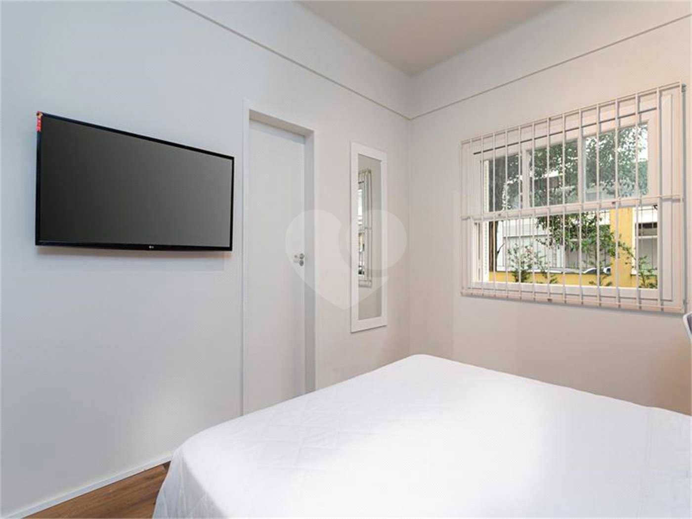 Apartamento à venda com 4 quartos, sendo 1 suíte, em Pinheiros, São Paulo, SP
