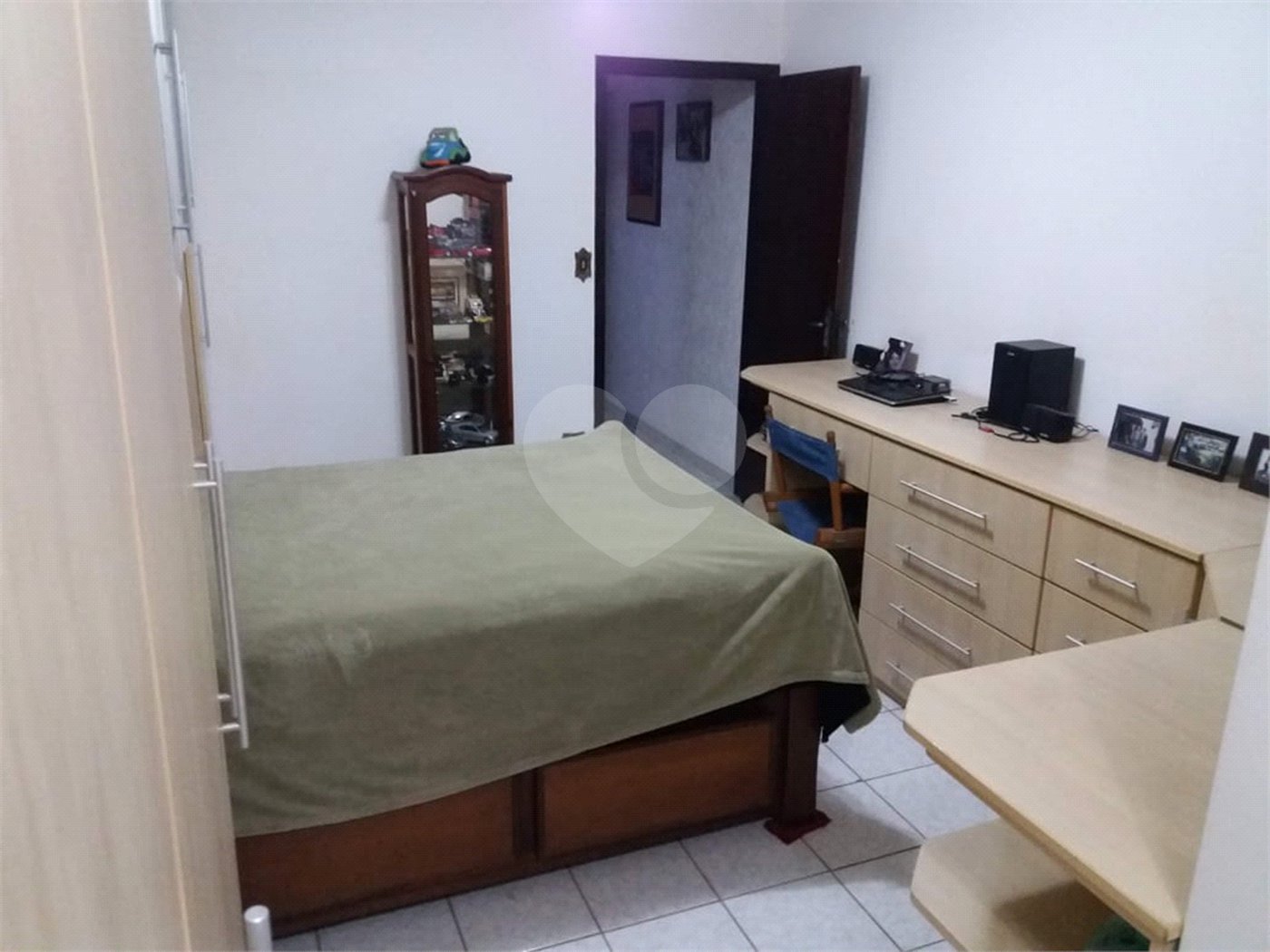 Sobrado à venda com 4 quartos, sendo 1 suíte, em Tremembé, São Paulo, SP