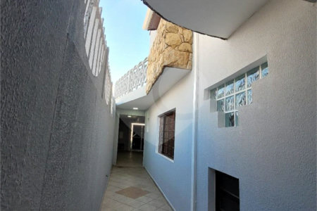 Sobrado à venda com 3 quartos, sendo 1 suíte,  em Jardim Ana Rosa, Suzano, SP