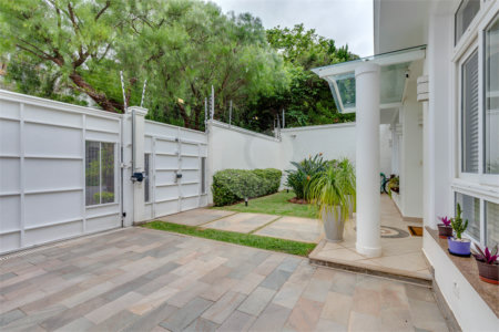 Casa à venda com 2 suítes em Alto da Boa Vista, São Paulo, SP
