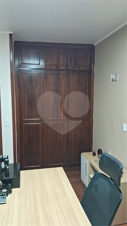 Sobrado à venda com 4 quartos, sendo 2 suítes, em Jardim Quisisana, Poços de Caldas, MG