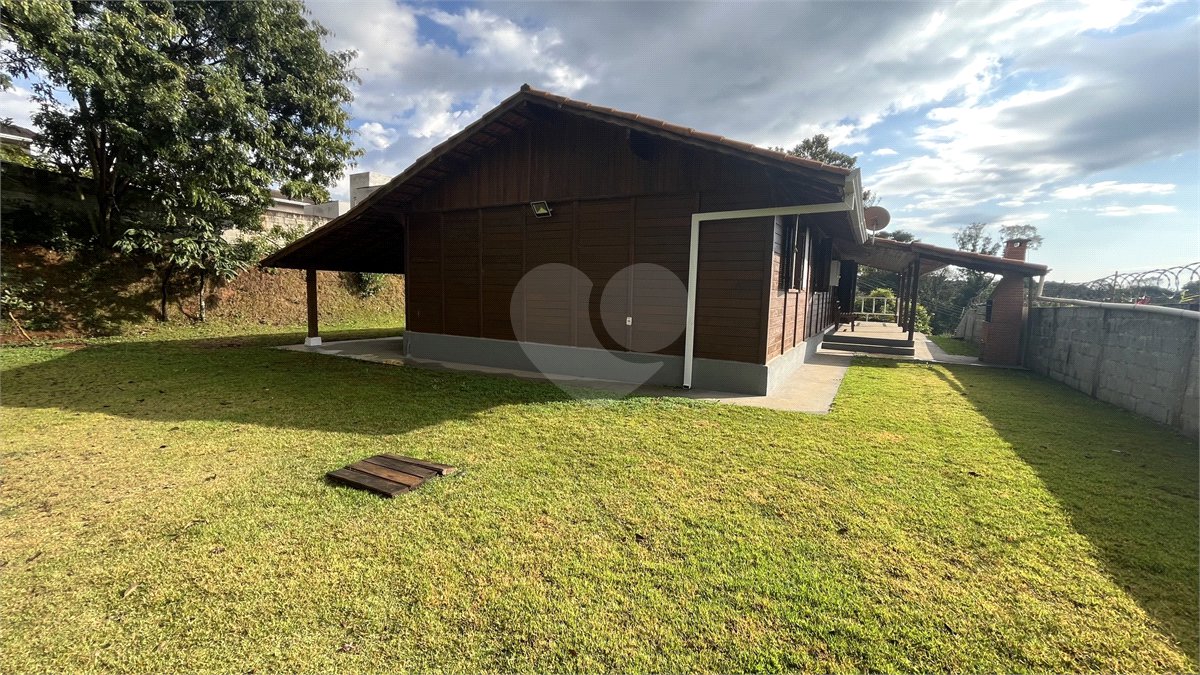 Casa Térrea para alugar com 3 quartos, sendo 1 suíte, em Jardim Estância Brasil, Atibaia, SP