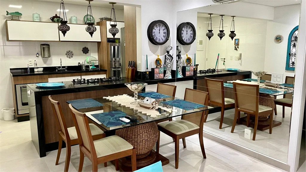 Apartamento à venda com 3 quartos, sendo 1 suíte, em Jardim Belmar, Guarujá, SP