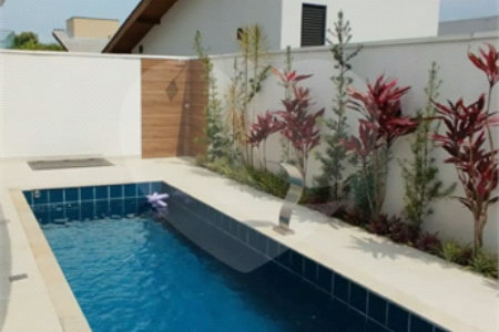 Casa à venda com 3 suítes no condomínio Bella Cittá - Villaggio II, Mogi das Cruzes - SP