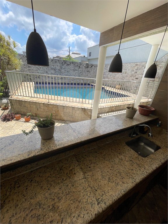 Casa à venda com 5 quartos, sendo 1 suíte, no condomínio Residencial Green Ville, Rio de Janeiro - RJ