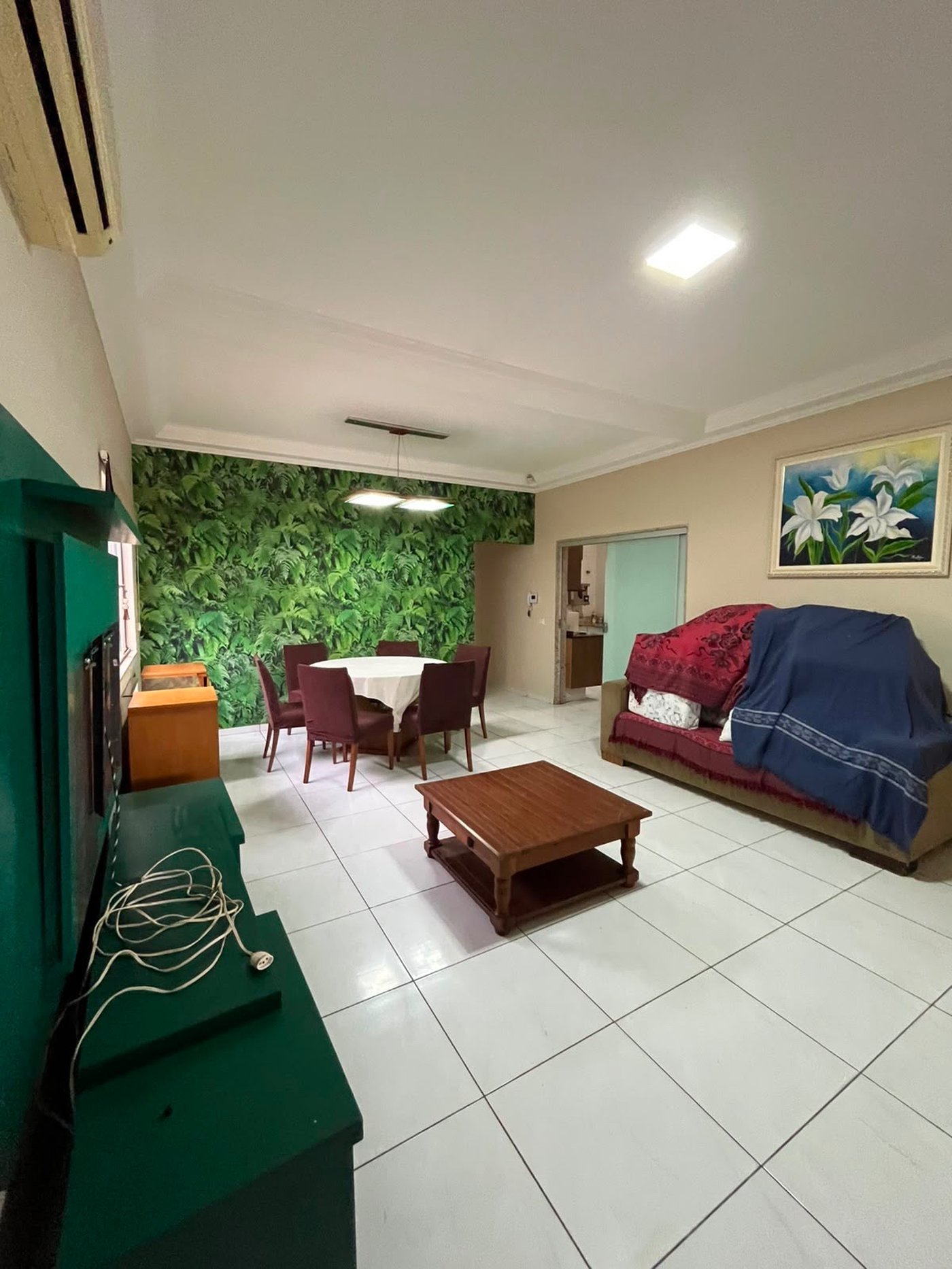 Casa à venda ou para alugar com 3 quartos, sendo 1 suíte,  em Jardim dos Ipes, Três Lagoas, MS