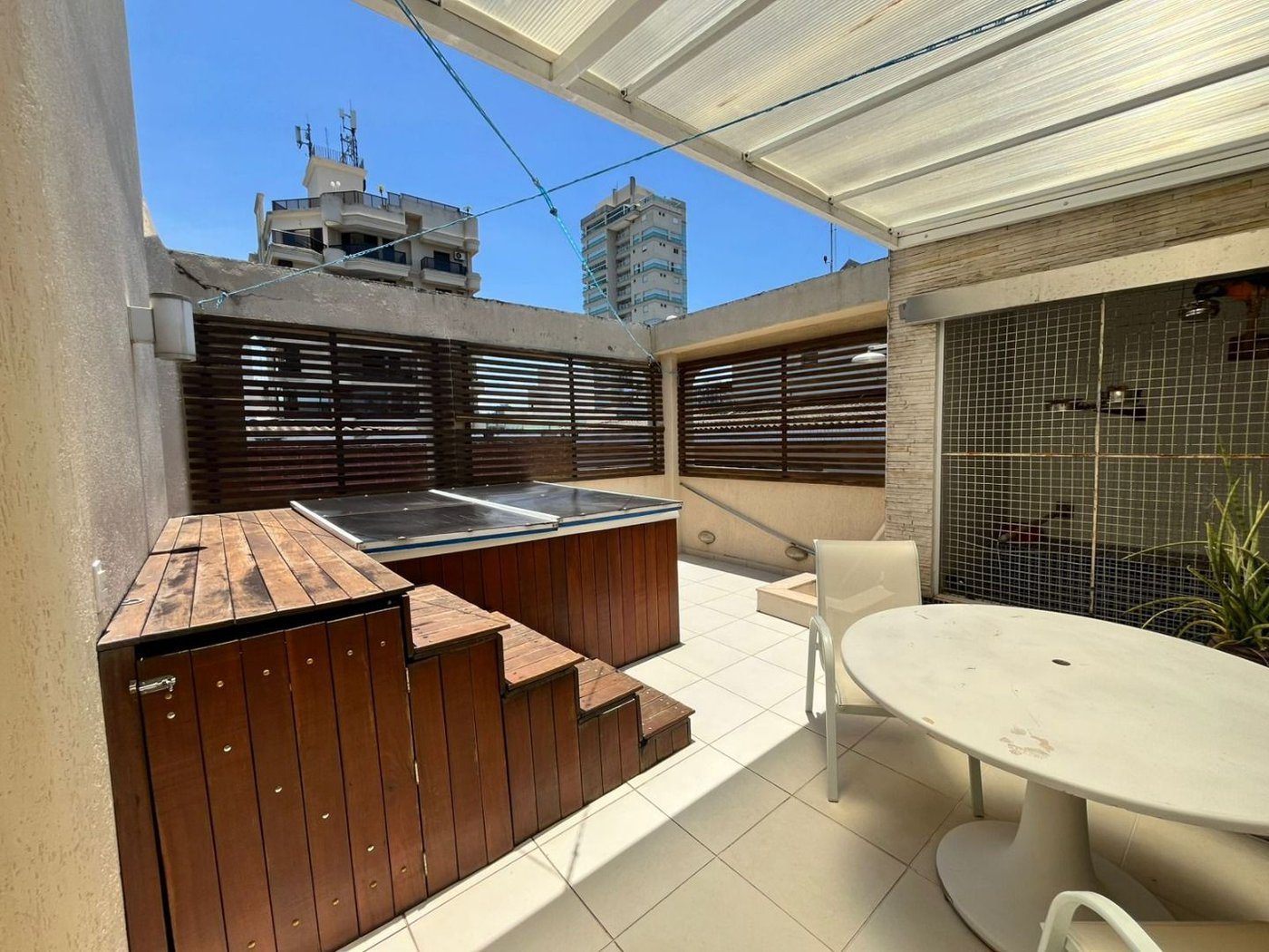 Apartamento com 3 dormitórios à venda, 120 m² por R$ 930.000,00 - Balneário Cidade Atlântica - Guarujá/SP