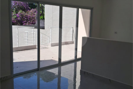 Casa Térrea à venda com 3 quartos, sendo 1 suíte, em Parque Rizzo, Cotia, SP