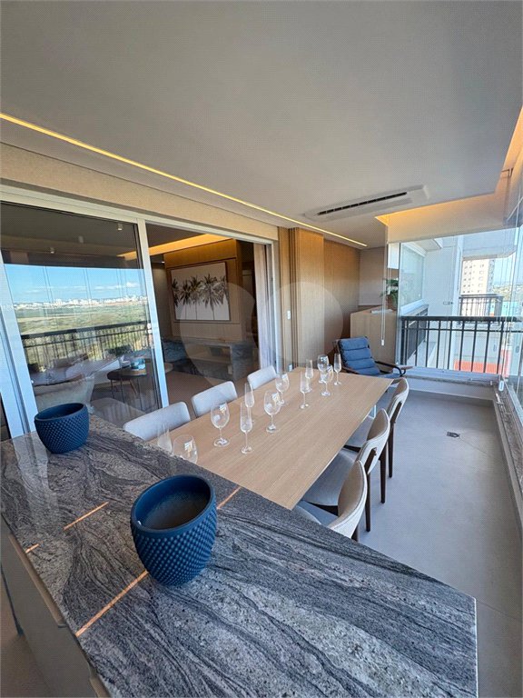 Apartamento à venda com 3 suítes em Urbanova, São José dos Campos, SP