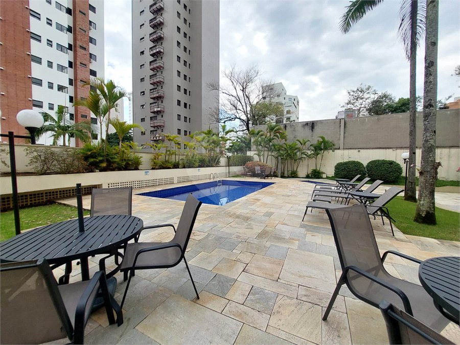 Apartamento à venda com 3 quartos, sendo 1 suíte, em Real Parque, São Paulo, SP
