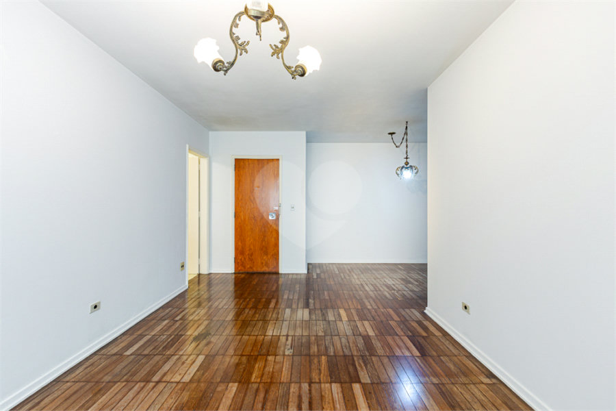 Apartamento à venda com 3 quartos, sendo 1 suíte,  em Jardim América, São Paulo, SP