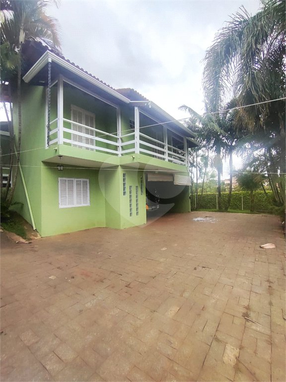 Casa à venda com 4 quartos, sendo 1 suíte, em Ivoturucaia, Jundiaí, SP