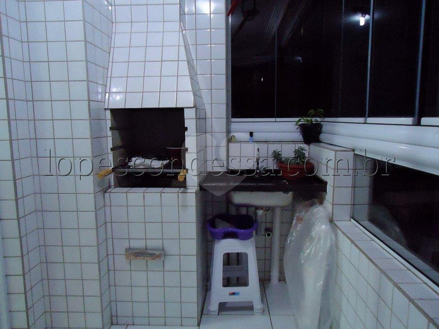 Apartamento à venda com 2 quartos, sendo 1 suíte, em Campo Aviação, Praia Grande, SP