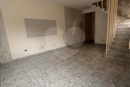 Sobrado para alugar com 3 quartos em Jardim São Vicente, São Paulo, SP
