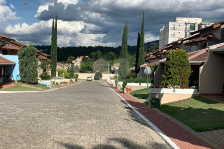 Casa à venda com 5 suítes no condomínio Jardim São Felipe, Atibaia - SP