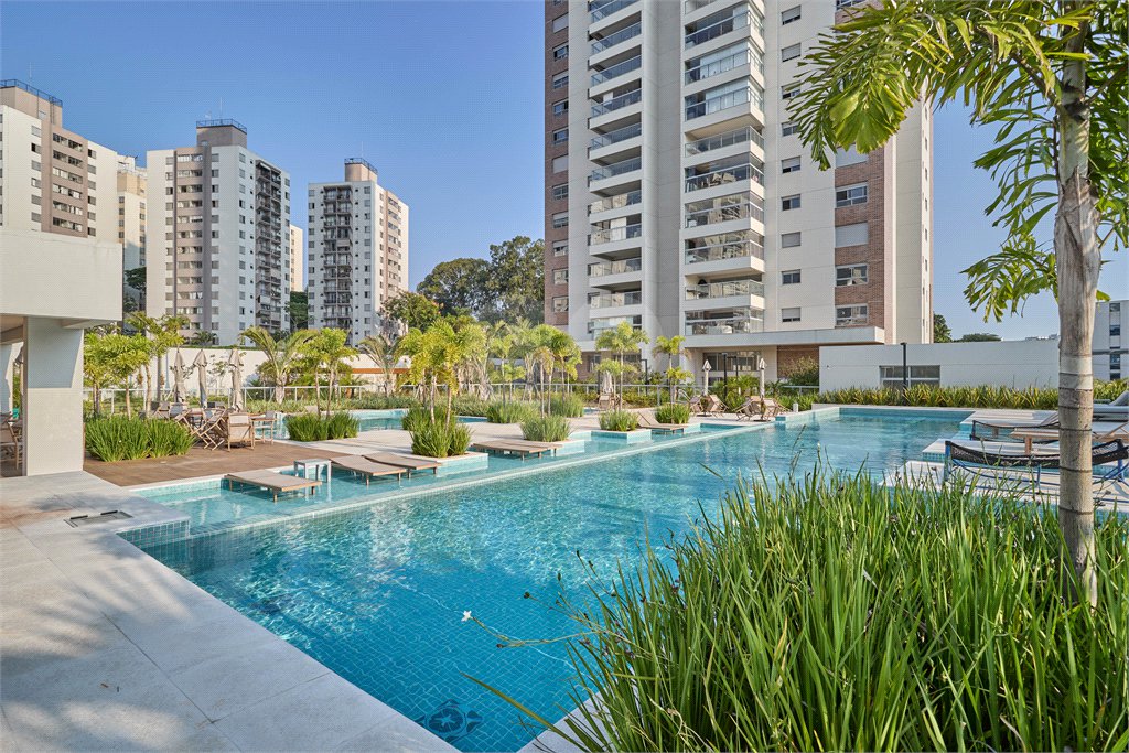 Apartamento à venda com 3 quartos, sendo 1 suíte, em Jardim Marajoara, São Paulo, SP