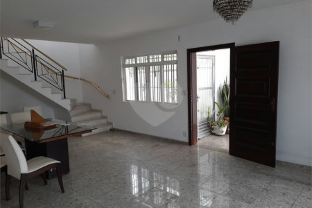Sobrado à venda ou para alugar com 3 quartos, sendo 1 suíte, em Vila Paulista, São Paulo, SP