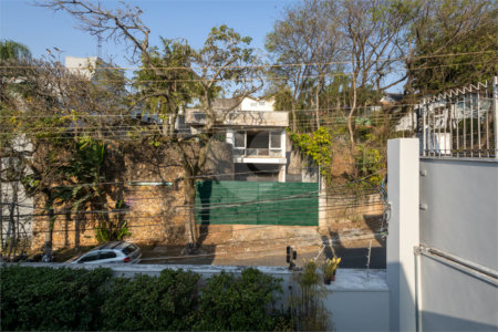 Casa à venda com 4 suítes em Jardim Guedala, São Paulo, SP