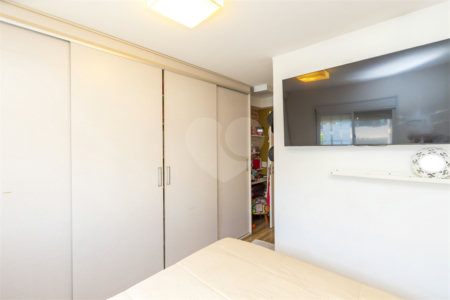 Apartamento à venda com 2 quartos, sendo 1 suíte,  em Bosque da Saúde, São Paulo, SP