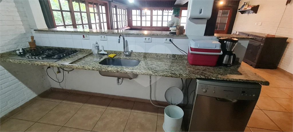 Casa à venda com 4 suítes no condomínio Jardim da Montanha I, Mairiporã - SP