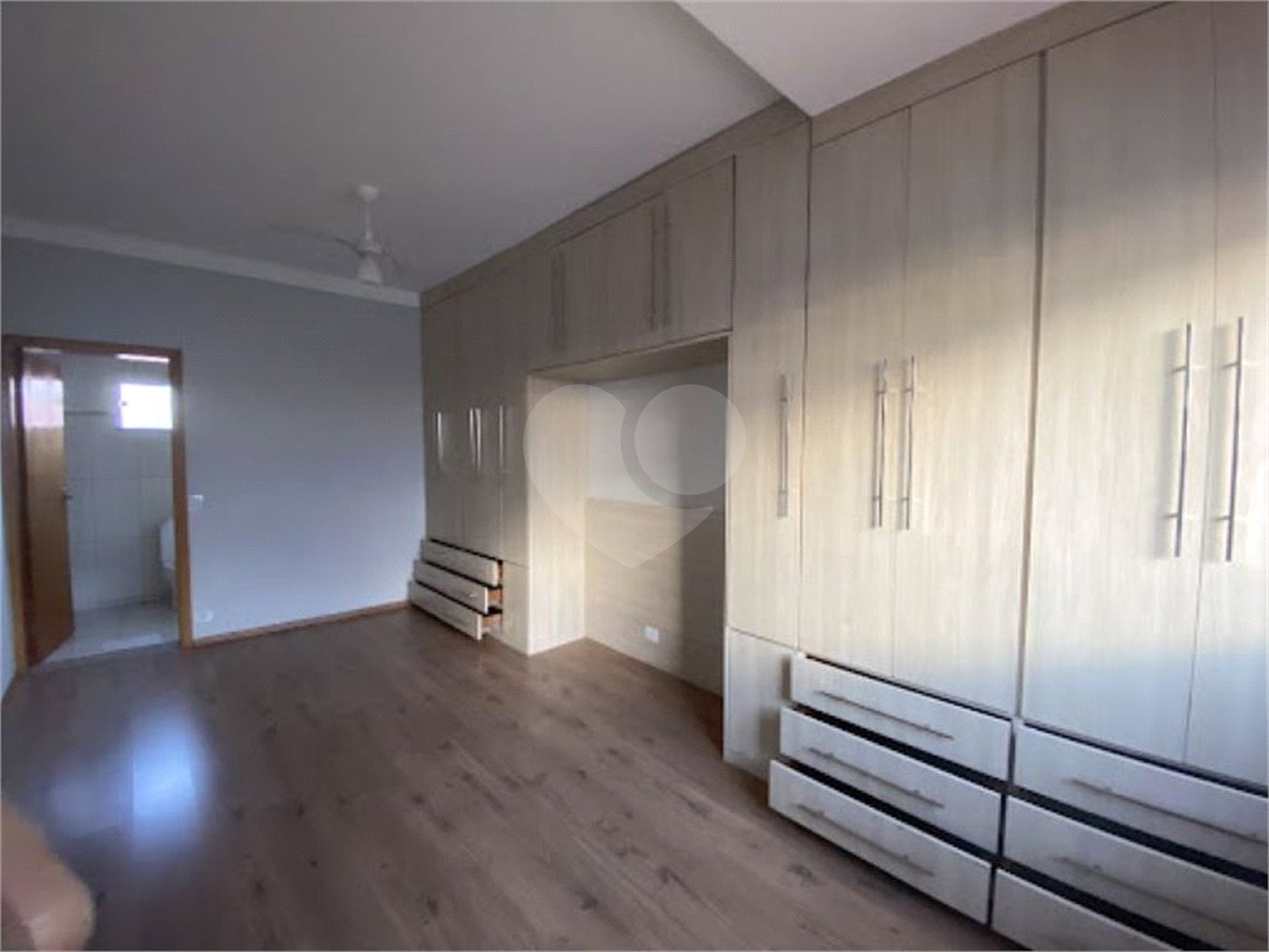 Casa à venda com 4 quartos, sendo 2 suítes,  em Jardim Santa Marta III, Salto, SP