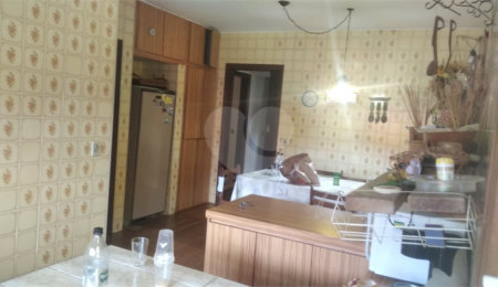 Casa à venda com 5 quartos, sendo 3 suítes,  no condomínio Alpes da Cantareira, Mairiporã - SP