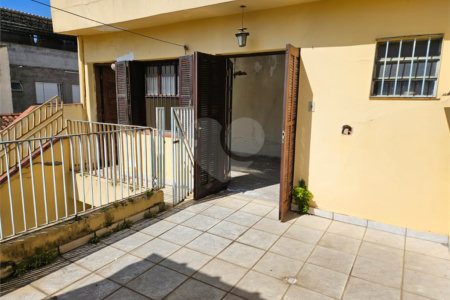 Casa à venda com 3 quartos, sendo 1 suíte,  em Água Branca, São Paulo, SP
