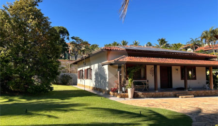 Casa à venda ou para alugar com 3 quartos, sendo 1 suíte,  no condomínio Recanto Florido, Vinhedo - SP