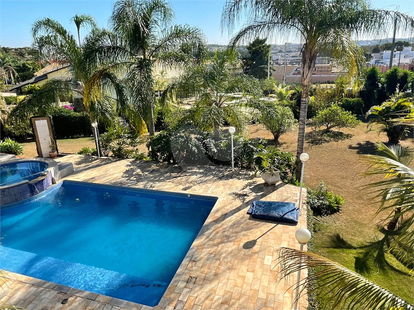 Casa à venda com 4 suítes no condomínio Haras Paineiras, Salto - SP