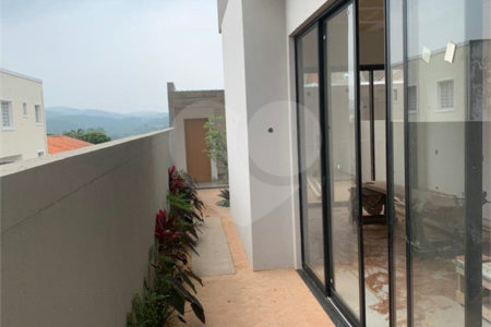 Casa à venda com 3 suítes em Loteamento Loanda, Atibaia, SP