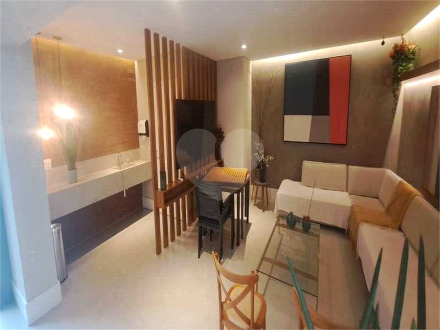Apartamento à venda com 3 quartos, sendo 1 suíte, em Pinheiros, São Paulo, SP