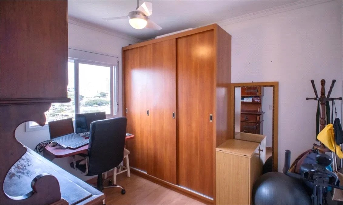Apartamento à venda com 3 quartos, sendo 1 suíte,  em Jardim das Vertentes, São Paulo, SP