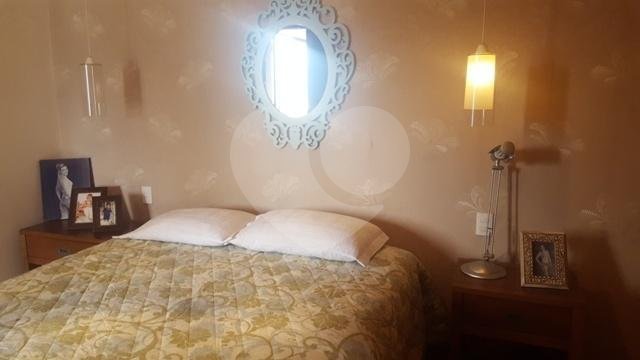 Sobrado à venda com 5 quartos, sendo 1 suíte, em Jardim Virginia Bianca, São Paulo, SP