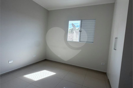 Sobrado à venda com 3 quartos, sendo 1 suíte,  em Jardim Maristela, Atibaia, SP