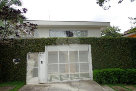 Sobrado à venda com 4 quartos, sendo 2 suítes, em Jardim São Bento, São Paulo, SP