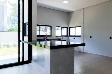 Casa à venda com 3 suítes no condomínio Belvedere I, Votorantim - SP