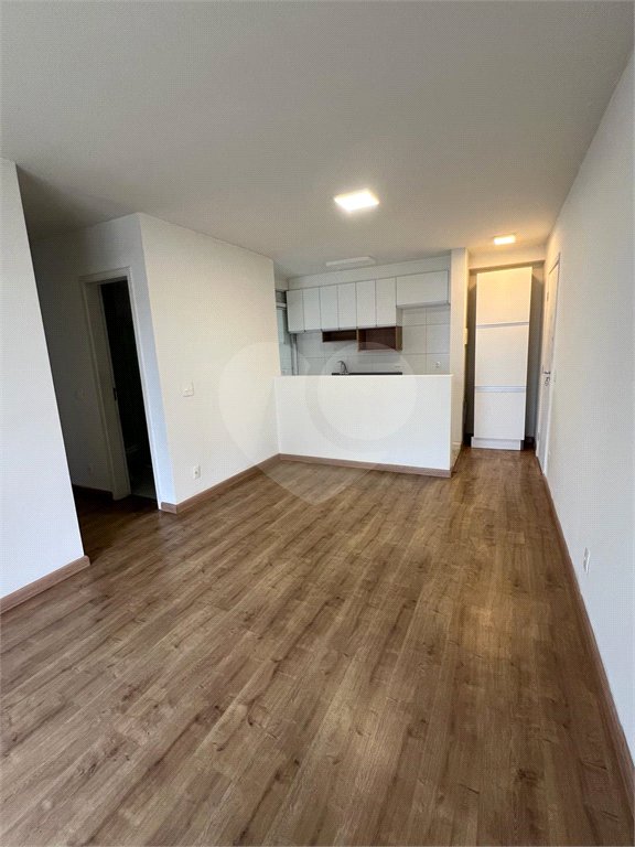 Apartamento à venda com 3 quartos, sendo 1 suíte,  em Parque Reboucas, São Paulo, SP