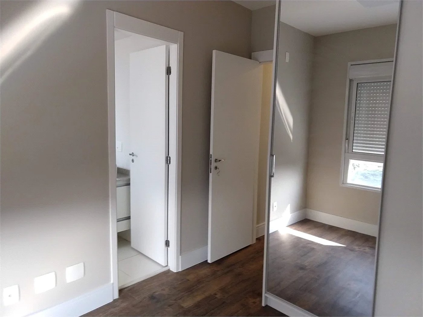 Apartamento à venda com 3 suítes em Vila Anastácio, São Paulo, SP
